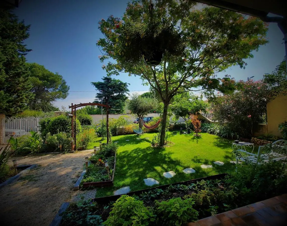 La Maison Du Chemin Des Prairies Morieres-les-Avignon Франция